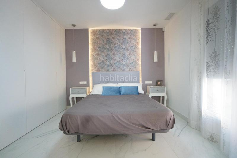 Foto bbea748f-28b5-43ba-b25c-b6034cdcbb57. Chalet  nuevo primera linea playa la mata en Torrevieja