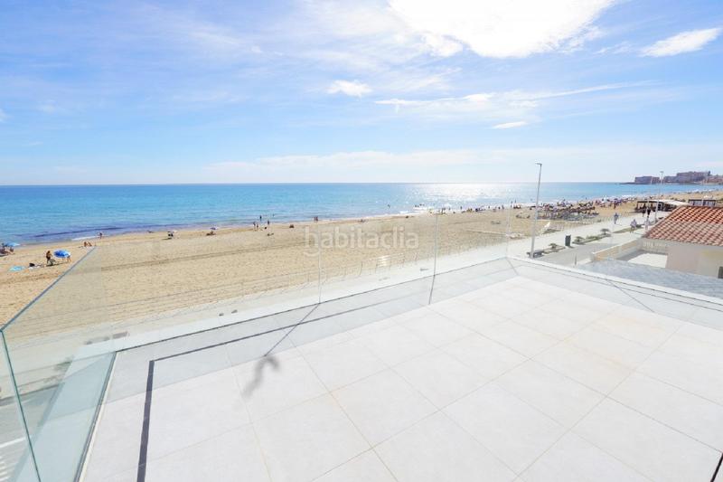 Foto c440591f-c9cf-4a36-8952-de6a6f1f0ad5. Chalet  nuevo primera linea playa la mata en Torrevieja