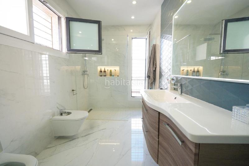 Foto c9928b52-0bcc-4781-94e1-9d6035399f57. Chalet  nuevo primera linea playa la mata en Torrevieja