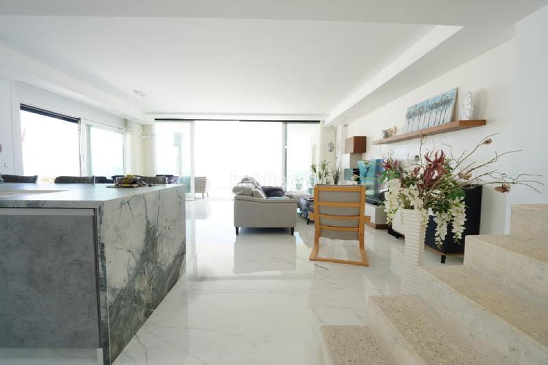 Foto cf46cc10-da21-4137-9b3f-e091c4d96b7d. Chalet  nuevo primera linea playa la mata en Torrevieja