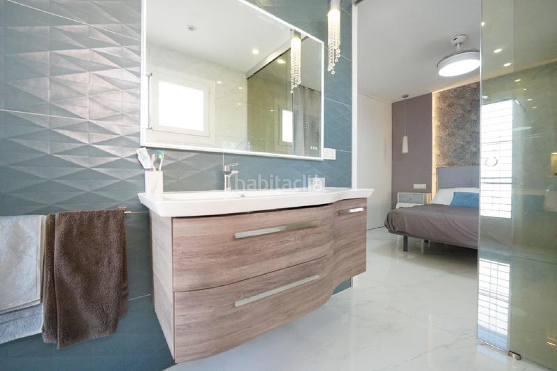 Foto db8557b9-e58c-413f-a0c1-7ab5f5502529. Chalet  nuevo primera linea playa la mata en Torrevieja