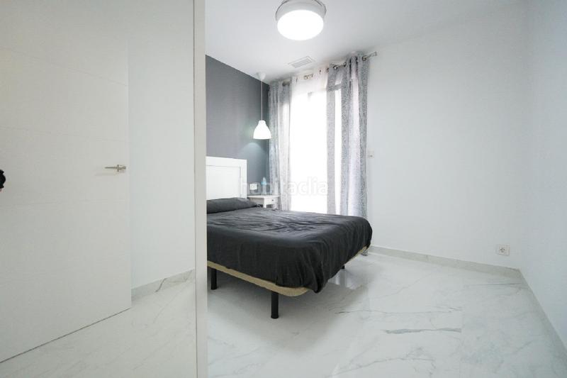 Foto f2e5ef32-d2f5-48b9-a598-9d2620572a4b. Chalet  nuevo primera linea playa la mata en Torrevieja