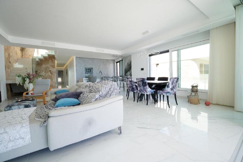 Foto f3aedb33-6987-4900-b53e-e8922b9095ac. Chalet  nuevo primera linea playa la mata en Torrevieja