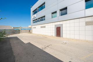 Nau industrial a Balcón de Finestrat-Terra Marina. Nave industrial de 2631 m en venta, ubicada en el polígono indus