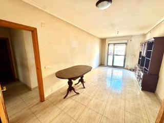 Etagenwohnung in Orihuela Ciudad. Vivienda de banco por 62.000