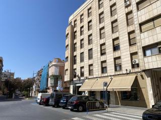 Piso en Orihuela Ciudad. Precioso piso en esquina en plaza nueva  orihuela centro se vend