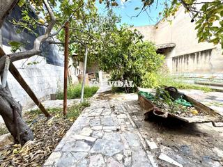 Maison à Orihuela Ciudad. Casa con encanto y gran jardín en el casco histórico de orihuela
