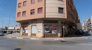 Lloguer Local Comercial  Avenida duque de tamames. Local de 352 m2 con salida de humos, orihuela centro