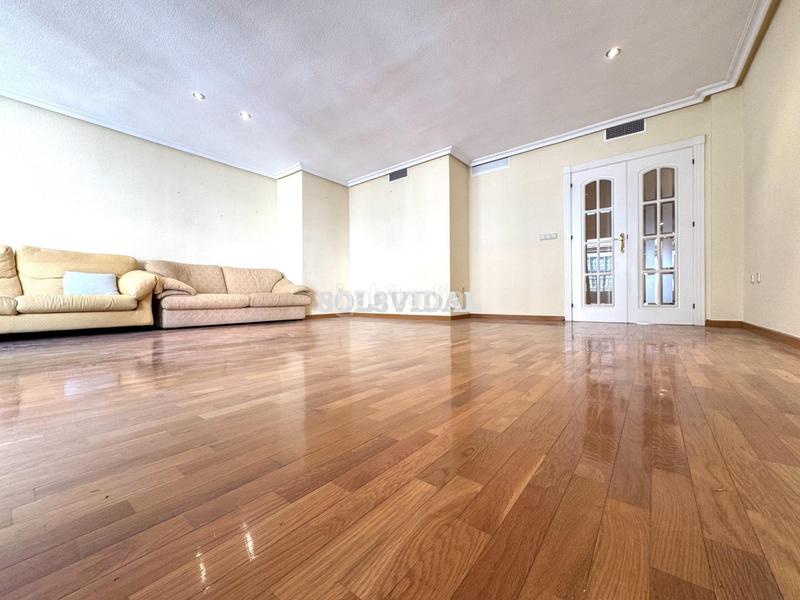 Foto c04a6aed-5d4c-4cf9-bd6f-b72a8a1a689f. Pis amb calefacció a Orihuela ciudad Orihuela