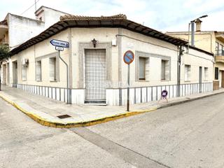 Chalet  Calle comandante bernabe. Casa de 219 m  80 m de patio privado buscas un lugar con encanto