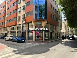 Lloguer Local Comercial  Calle san gregorio. Oportunidad en pleno centro de orihuela! se alquila local comerc