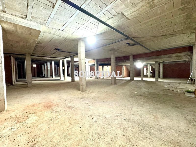 Foto 188eef28-7f2a-4030-ba9b-f7e0bbefc9b2. Alquiler local comercial el local más grande del centro en Torrevieja