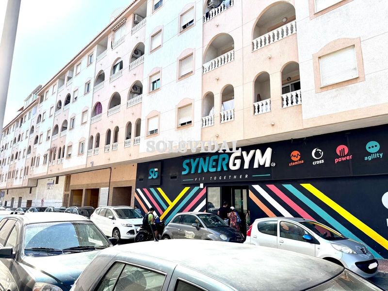Foto f020f54a-9897-4628-b0ba-6cefb16a62f1. Alquiler local comercial el local más grande del centro en Torrevieja