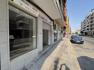 Location Local commercial  Avenida duque de tamames. Local en la mejor avenida comercial de orihuela