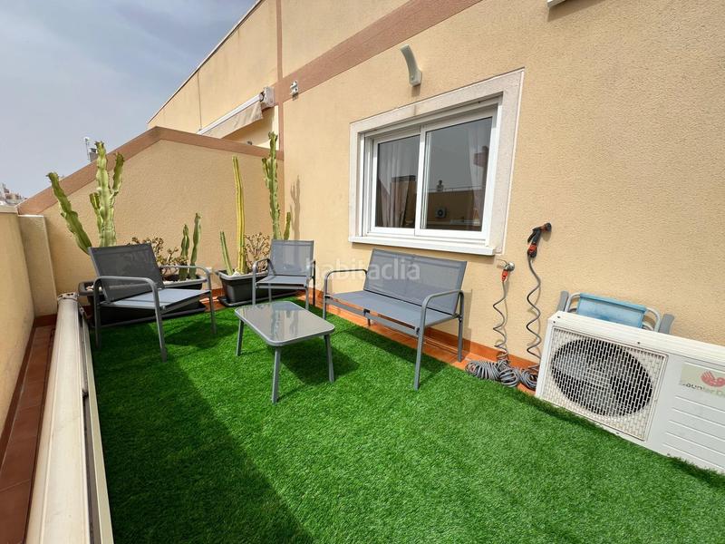 Foto d1a570de-ea70-4a98-a3c8-f0bffdb67112. Ático en calle zoa 58 atico con 30m2 de terraza. 400m. de la playa. licencia turística. céntrico. en Torrevieja