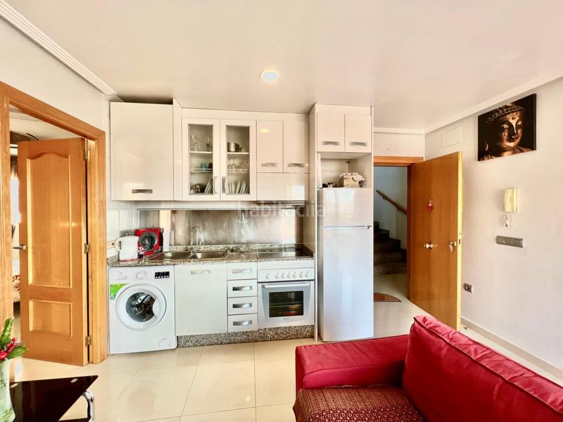 Foto d246d393-a452-4c04-a15e-43591b9896a9. Ático en calle zoa 58 atico con 30m2 de terraza. 400m. de la playa. licencia turística. céntrico. en Torrevieja