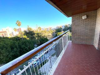 Location Appartement  Avenida españa. Piso haciendo esquina en la glorieta gabriel miró de orihuela