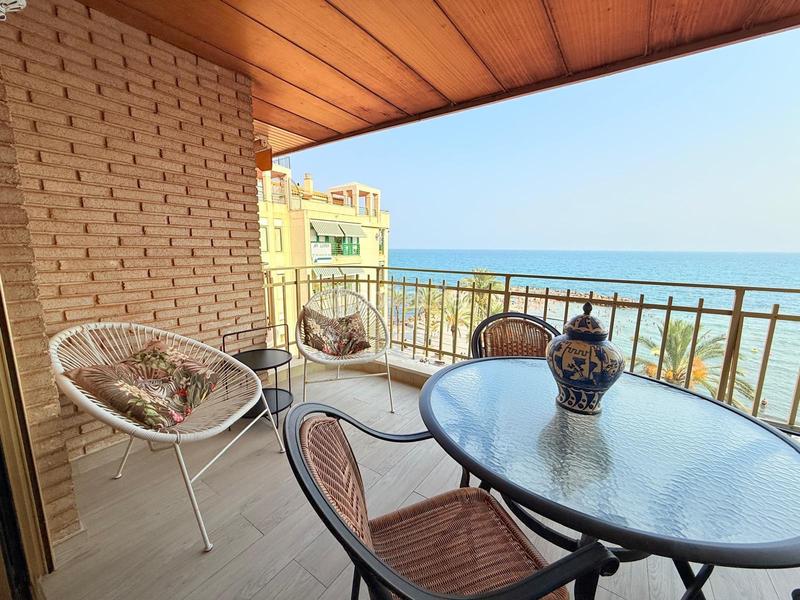 Foto 3181e62d-9922-4023-9e60-ee38619f064e. Ático  exclusivo en primera línea de mar , playa del cura en Torrevieja