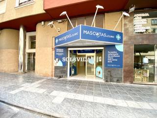 Location Local commercial  Avenida vega. Local en el centro de orihuela. propiedad situada en la famosa a