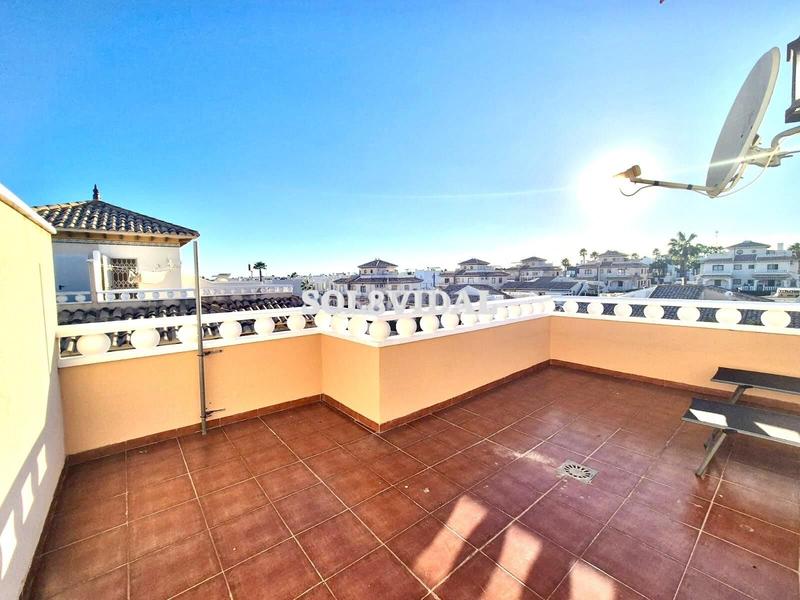 Foto 13c0a1e3-501d-4134-9d78-3ab0c9d13d10. Chalet con riscaldamento piscina in Lomas de Cabo Roig - Los Dolses Orihuela