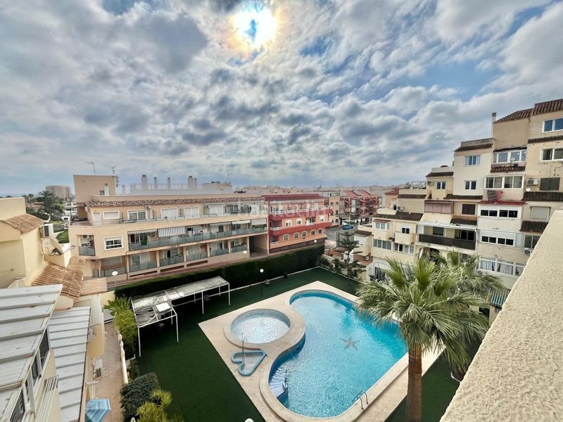 Foto d4256621-5b3b-430b-8116-32538748ead8. Estudi amb piscina a nueva Torrevieja Torrevieja