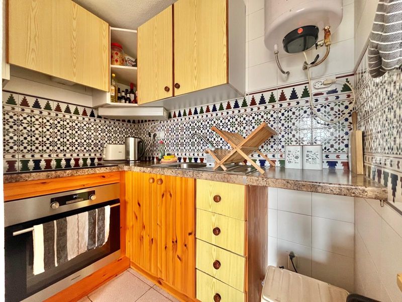 Foto f5d8aa45-470c-4d50-86d9-8128a24c8723. Estudi amb piscina a nueva Torrevieja Torrevieja