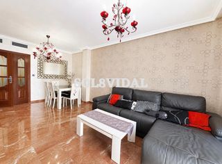 Lloguer Pis  Carrer monseñor espinosa. Vivienda de lujo, situada en la ocarasa de orihuela.