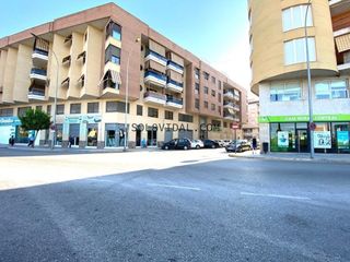 Lloguer Pis  Carrer monseñor espinosa. Vivienda de lujo, situada en la ocarasa de orihuela.