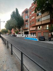 Lloguer Aparcament cotxe a Orihuela Ciudad. Garaje en alquiler en avenida dr. garcía rogel