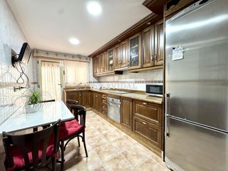 Miete Etagenwohnung  Calle medico temistocles almagro. Piso de lujo en el corazón de orihuela