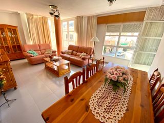 Miete Etagenwohnung in Orihuela Ciudad. Piso en alquiler en ronda santo domingo