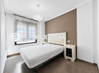 Miete Etagenwohnung in Orihuela Ciudad. Piso con garaje en alquiler en pleno centro de orihuela  calle o