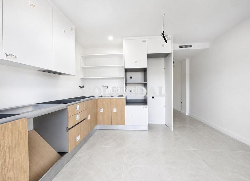 Foto f83554ba-4642-4314-be3c-63de94449220. Casa amb aparcament a Bigastro