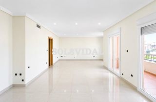 Appartamento  Calle de gabriel miró. Piso de 195 m2 con garaje a 50m de la playa del acequión