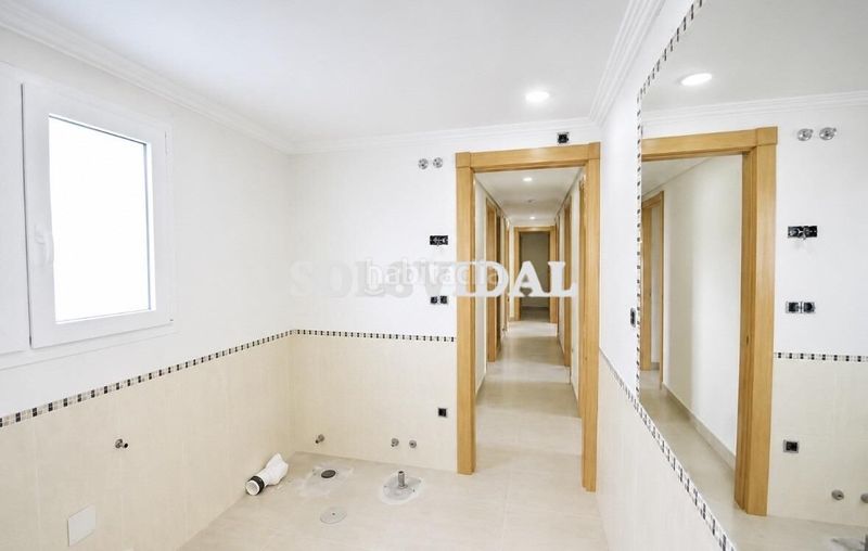 Foto 5500a5b6-8034-4974-9361-5c5a0fb414a8. Pis amb aparcament a Puerto Deportivo Torrevieja