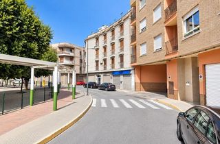 Local commercial  Plaza rodriguez de la fuente. Local en beniel, esquina, 123 m2 plaza rodiguez de la fuente  lo