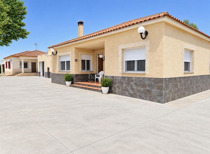 Foto 3e5022d1-e13e-4465-a6fd-13322e14d192. Alquiler chalet dos chalets con piscina, la matanza, en Orihuela