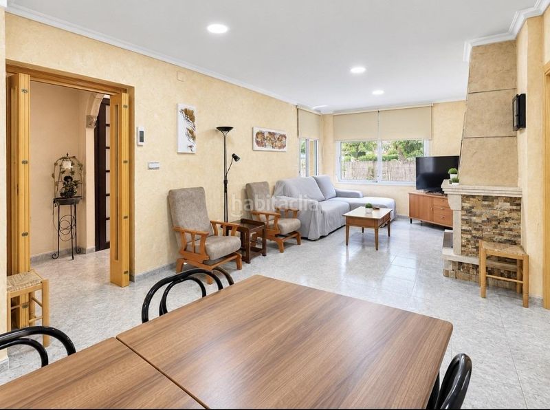Foto bd899339-d86d-48d4-a9a7-a3b691bfe1ce. Alquiler chalet dos chalets con piscina, la matanza, en Orihuela