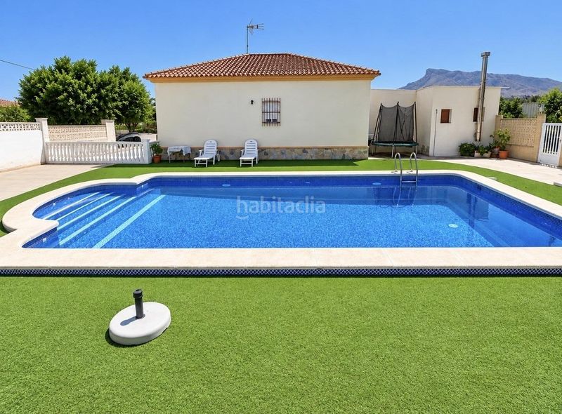 Foto fb81c23a-0fa1-4b2f-9ed2-059649738443. Alquiler chalet dos chalets con piscina, la matanza, en Orihuela