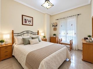 Pis  Calle calle hermandad de la resurrección. Piso con garaje en orihuela, zona espeñetas