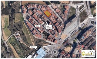 Urban plot in Giralda 28. Nave - solar para promocion 24 pisos