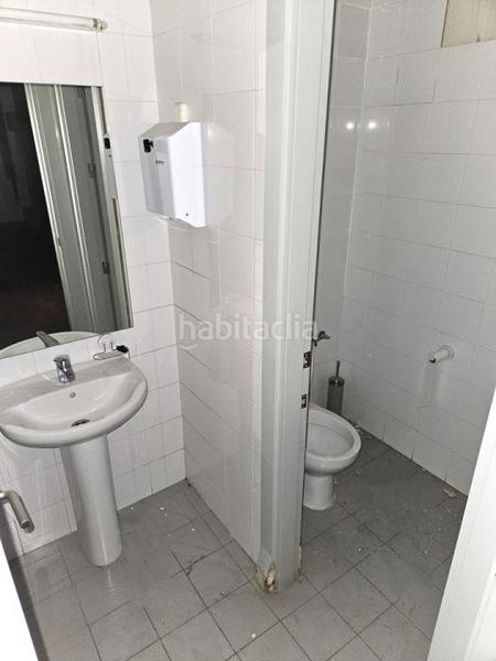 Foto 182c6b8a-5960-4510-bb8e-c61233f36b96. Lloguer local comercial a Hispanoamérica-Comunidades Valdemoro