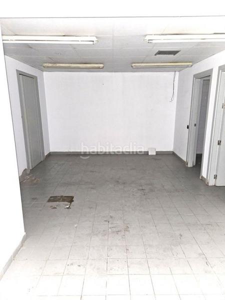 Foto 39a219e7-ad8c-41d9-8faa-c49a2f317e4b. Lloguer local comercial a Hispanoamérica-Comunidades Valdemoro