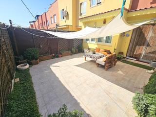 Casa adossada a Hispanoamérica-Comunidades. Chalet adosado en zona hispanoamérica