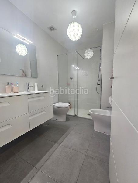 Foto 4f23ea6b-b523-4618-81ed-38e954907367. Casa pareada chalet de esquina con piscina en Restón I-Restón II Valdemoro