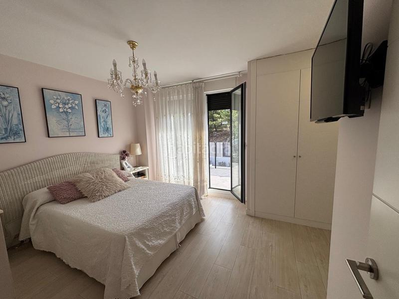 Foto cfb63066-4538-46d4-91ad-ea9bce61cbed. Casa pareada chalet de esquina con piscina en Restón I-Restón II Valdemoro
