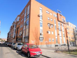 Location Appartement à Hispanoamérica-Comunidades. Piso en zona comunidades