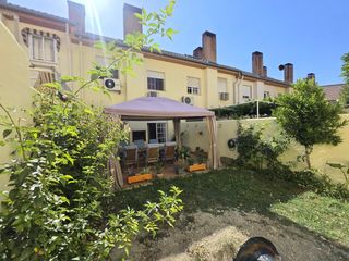 Maison jumelée à Brezo. Chalet en zona centro