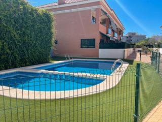 Casa adossada a Carrer la maigmona 48