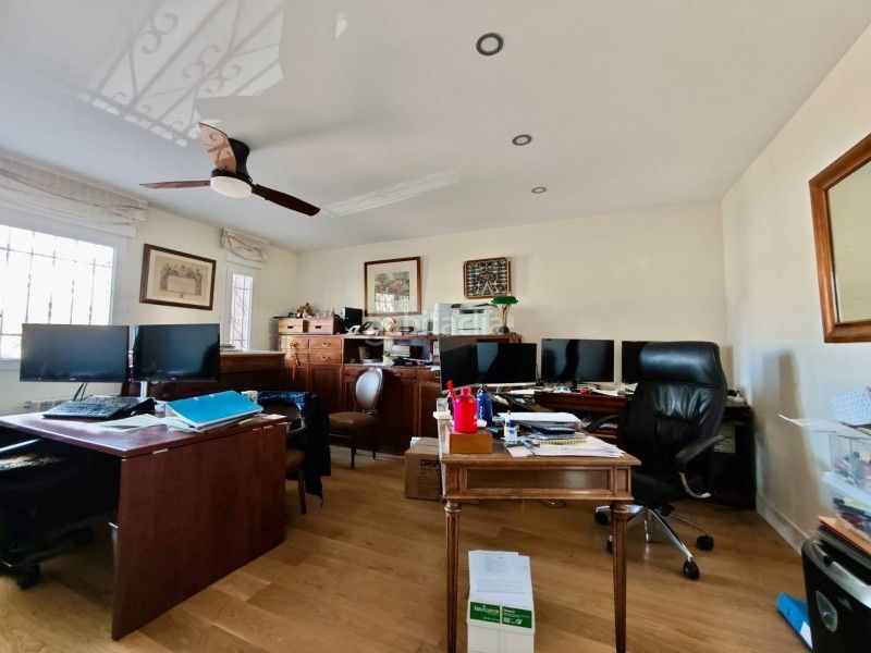 Foto 1ba2cd52-ea0f-40c2-b940-41acc64cd3f2. Xalet amb calefacció aparcament a Palomas Madrid